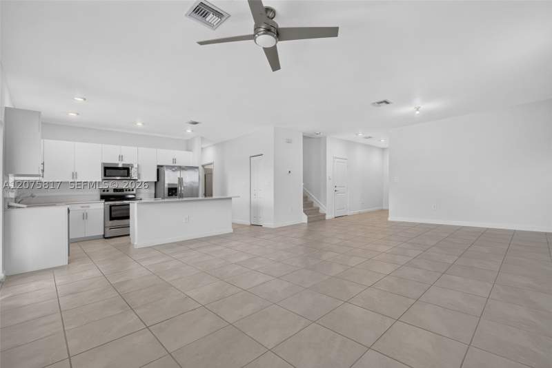 4 bedroom SingleFamilyResidence at 11942 SW 239th St, Estates At Silver Palm, Homestead — photo 5
