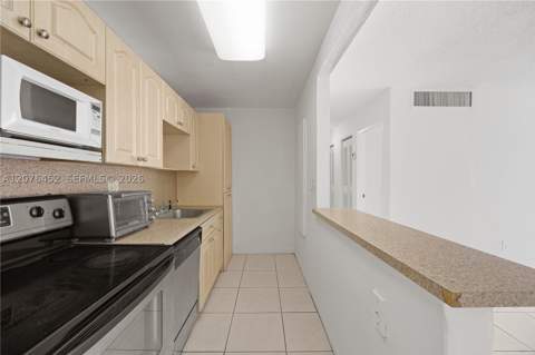 4154 NW 79th Ave 2A, Doral FL - photo 8 of 26