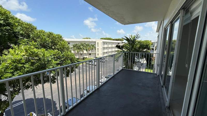 2 bedroom Condominium at 7701 SW 88th St B330, Paradise At Dadeland Cond, Miami — photo 5