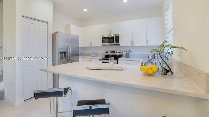 3 bedroom Townhouse at 2584 SE 25 Dr, Altamira, Homestead — photo 2
