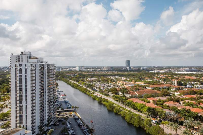 2 bedroom Condominium at 20505 E Country Club Dr Ph-39, Waterview Condo, Aventura — photo 5