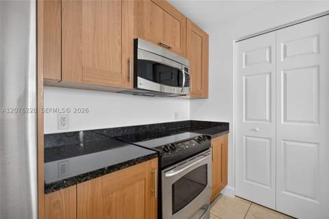 1300 Ponce De Leon Blvd 405, Coral Gables FL - photo 6 of 43