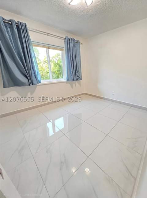 3320 NW 20th St, Miami FL - photo 10 of 38