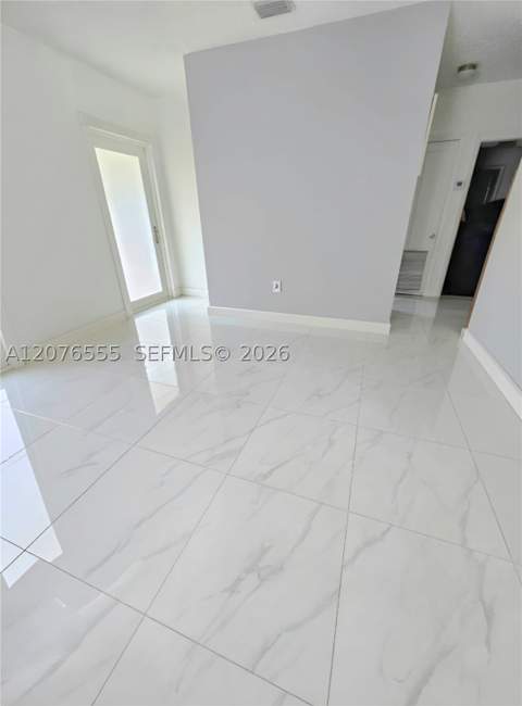 3320 NW 20th St, Miami FL - photo 7 of 38
