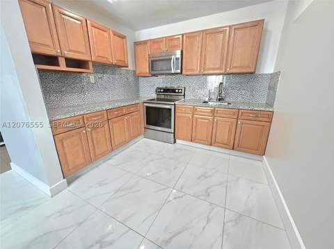 3320 NW 20th St, Miami FL - photo 8 of 38