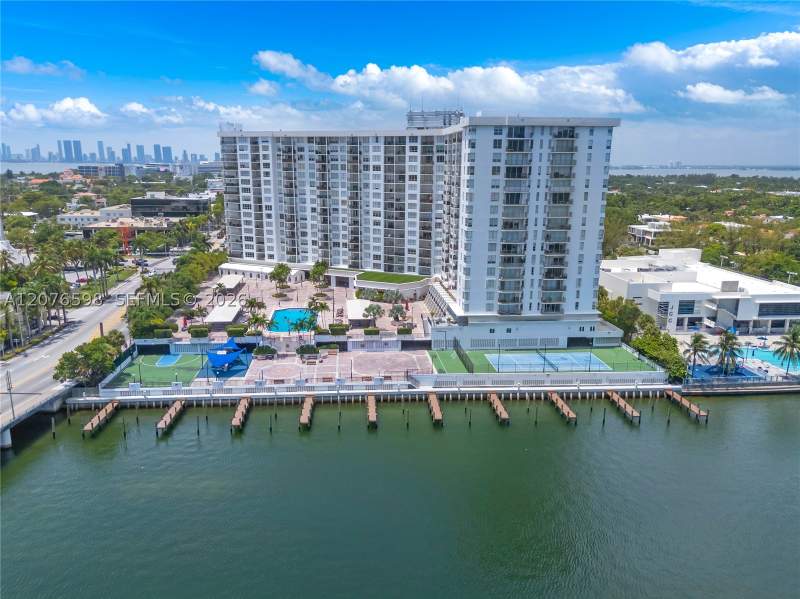 1 bedroom Condominium at 4101 Pine Tree Dr 1105, Tower Forty One Condo, Miami Beach — photo 3