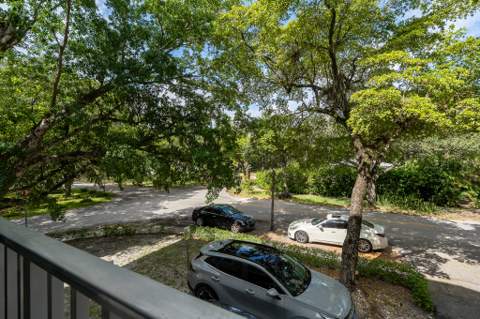 12105 NE 11th Place 103, North Miami FL - photo 18 of 30