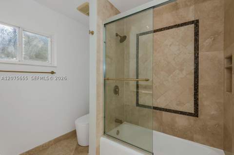 6931 Loch Ness Dr, Miami Lakes FL - photo 14 of 25