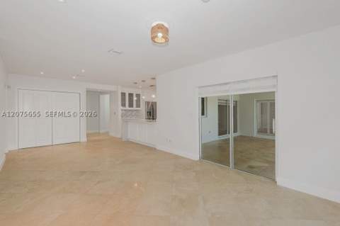 6931 Loch Ness Dr, Miami Lakes FL - photo 7 of 25