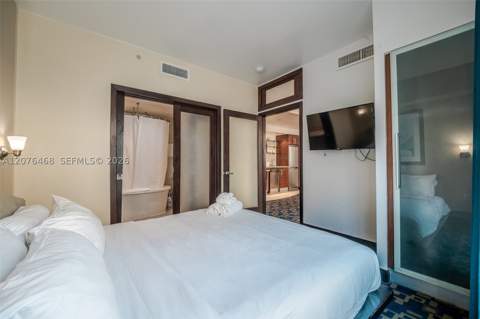 1060 Ocean Dr D206, Miami Beach FL - photo 10 of 29