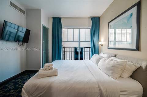 1060 Ocean Dr D206, Miami Beach FL - photo 9 of 29