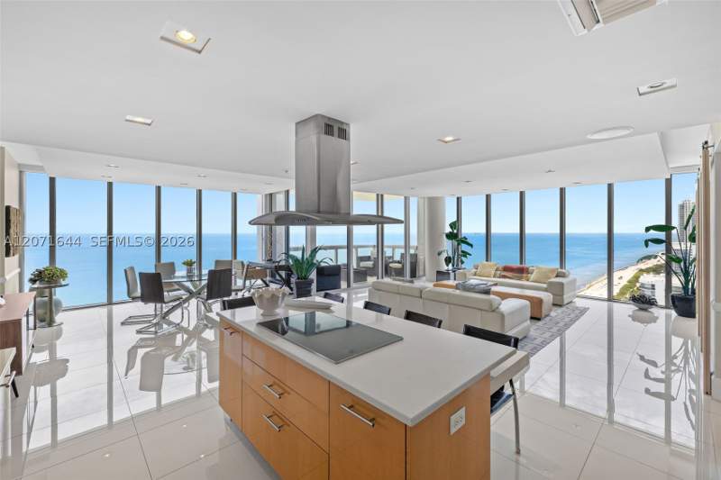 4 bedroom Condominium at 6899 Collins Ave 2708, North Carillon Beach Cond, Miami Beach — photo 5