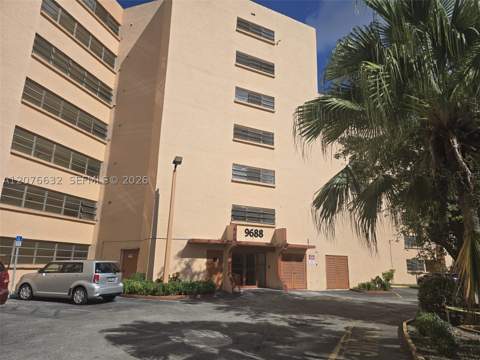 9688 Fontainebleau Blvd 409, Miami FL - photo 14 of 19