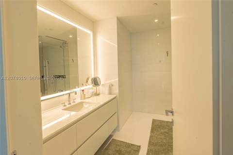 300 Biscayne Boulevard Way 3109W, Miami FL - photo 16 of 43