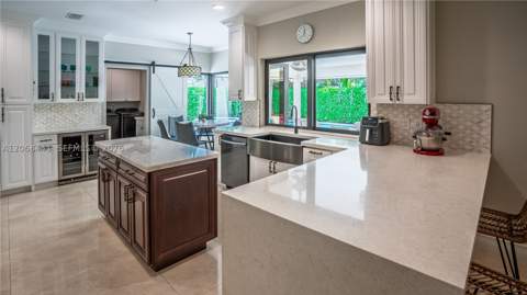 15600 NW 82nd Ct, Miami Lakes FL - photo 13 of 75