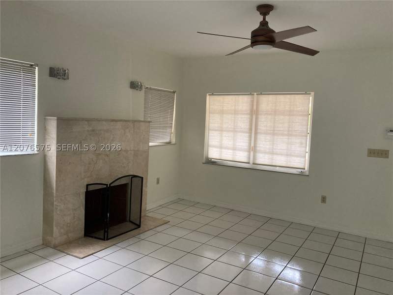 2 bedroom SingleFamilyResidence at 334 Alesio Ave, Coconut Grove Sec 1-Coral, Coral Gables — photo 3