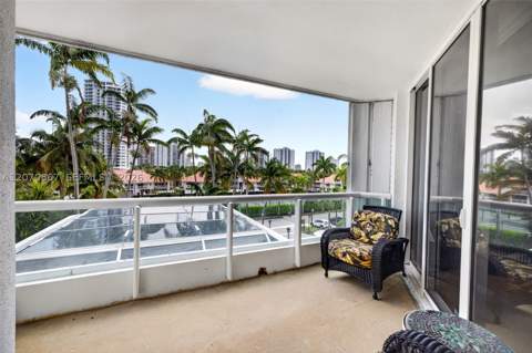 21050 Point Pl 403, Aventura FL - photo 22 of 75