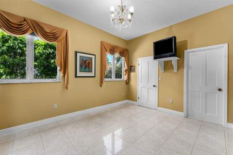 501 Bay Lane, Key Biscayne FL - photo 17 of 41