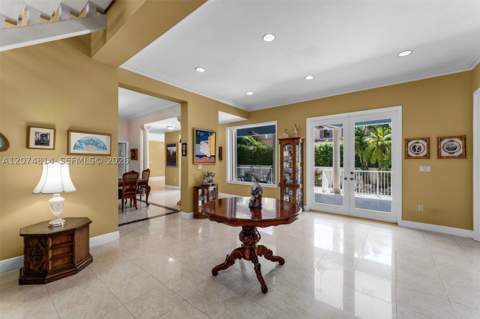 501 Bay Lane, Key Biscayne FL - photo 7 of 41