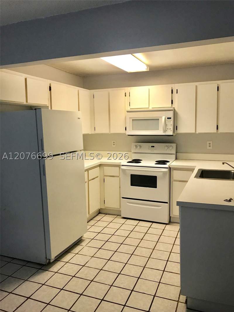 2 bedroom Condominium at 9810 Hammocks Blvd 202, Banyan Tree Condo 8, Miami — photo 2