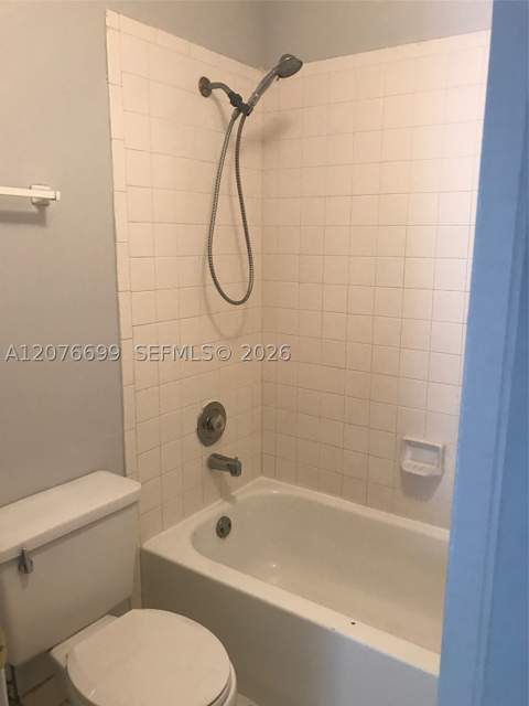9810 Hammocks Blvd 202, Miami FL - photo 9 of 10