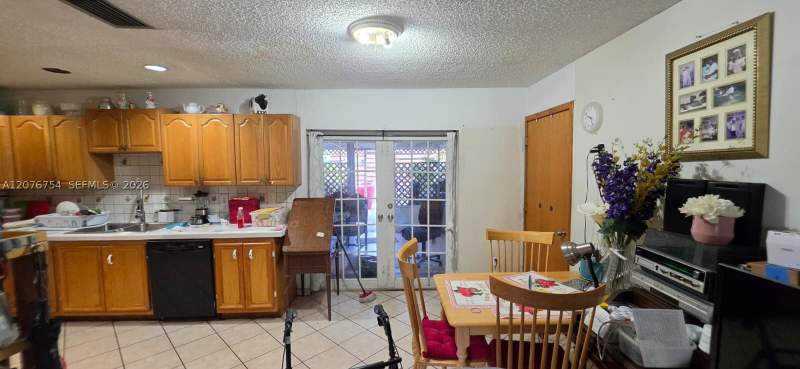 4 bedroom SingleFamilyResidence at 20602 SW 117th Ct, South Miami Heights Addn, Miami — photo 5