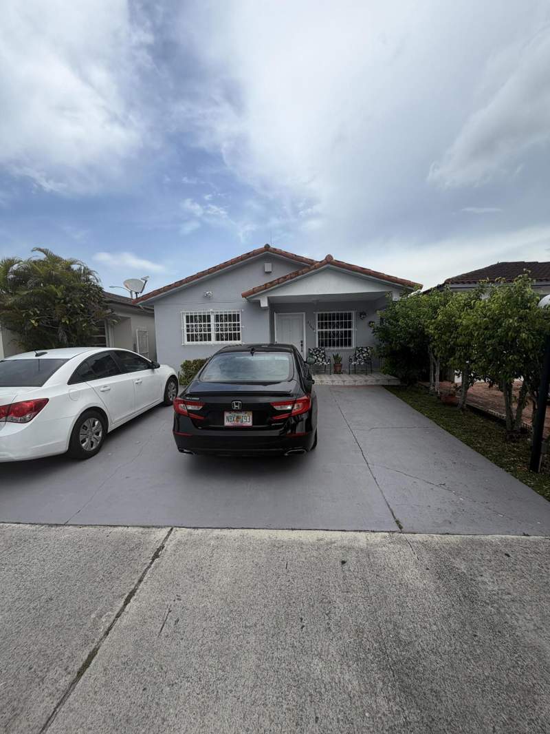 3 bedroom SingleFamilyResidence at 4349 W 10th Avenue, Natalie Estates Sub, Hialeah — photo 2
