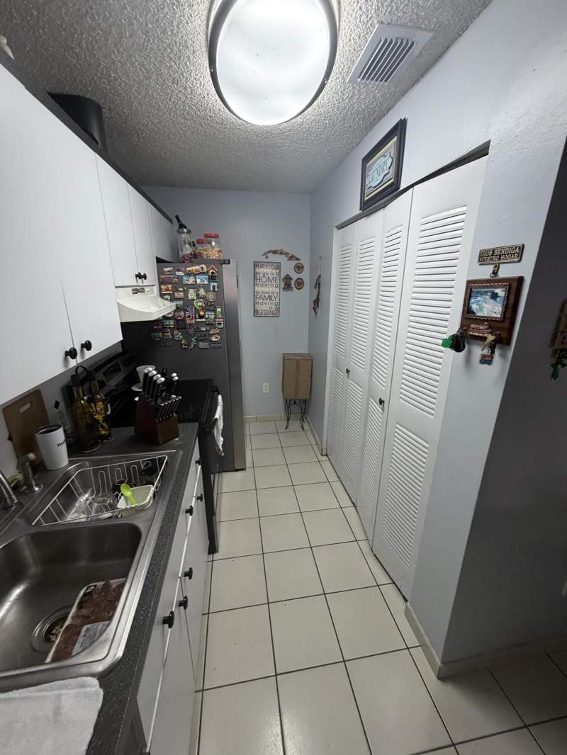 3 bedroom SingleFamilyResidence at 4349 W 10th Avenue, Natalie Estates Sub, Hialeah — photo 4