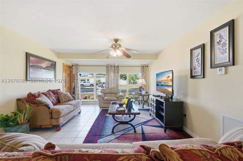 20510 Jacaranda Rd, Cutler Bay FL - photo 10 of 39