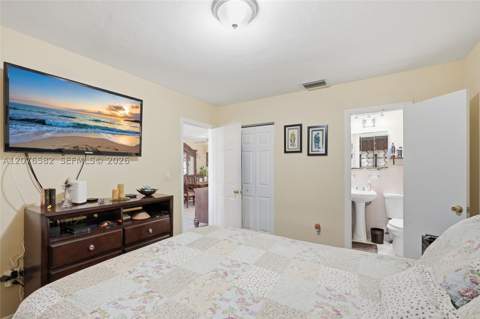 20510 Jacaranda Rd, Cutler Bay FL - photo 17 of 39