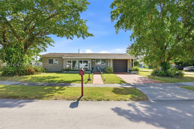 3 bedroom SingleFamilyResidence at 20510 Jacaranda Rd, Cutler Ridge Sec 4, Cutler Bay — photo 2