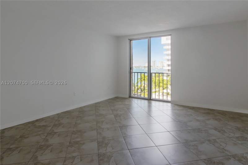 0 bedroom Condominium at 800 West Ave 509, South Bay Club Condo, Miami Beach — photo 2