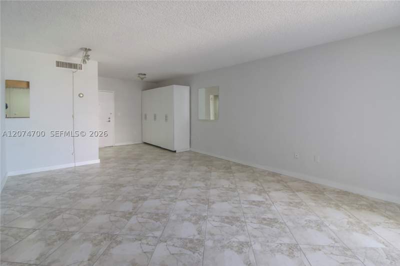 0 bedroom Condominium at 800 West Ave 509, South Bay Club Condo, Miami Beach — photo 3