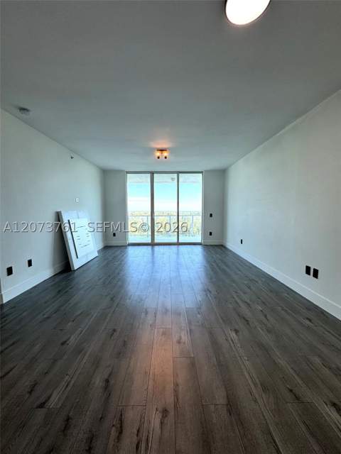15051 Royal Oaks Ln 1403, North Miami FL - photo 10 of 12