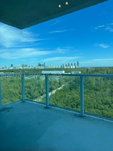 15051 Royal Oaks Ln 1403, North Miami FL - photo 11 of 12