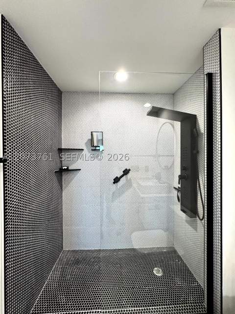 15051 Royal Oaks Ln 1403, North Miami FL - photo 8 of 12