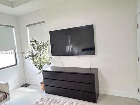 14435 SW 13th Ter, Miami FL - photo 15 of 42