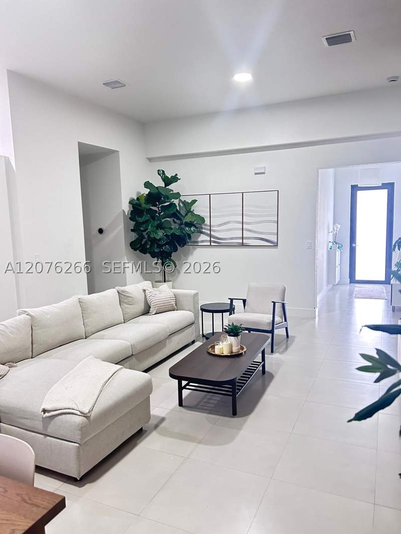 4 bedroom SingleFamilyResidence at 14435 SW 13th Ter, J G Heads Farms Sub, Miami — photo 5