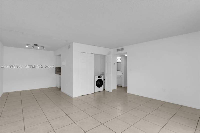 2 bedroom Condominium at 7100 Fairway Dr K11, Cypress Village Condo, Miami Lakes — photo 2