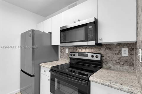 7100 Fairway Dr K11, Miami Lakes FL - photo 7 of 21