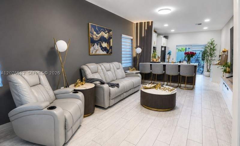 3 bedroom SingleFamilyResidence at 847 SE 18th St, Palms At Bella Vista, Homestead — photo 3