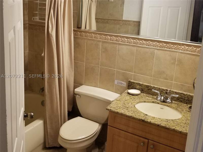1 bedroom Condominium at 8290 Lake Dr 440, Las Vistas At Doral Condo, Doral — photo 5