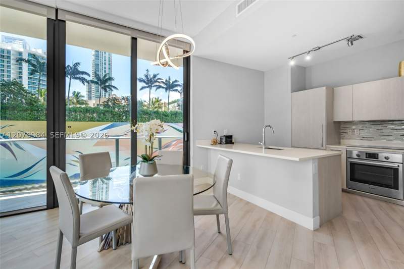 3 bedroom Condominium at 501 NE 31st St 306, Paraiso Bayviews Condo, Miami — photo 4