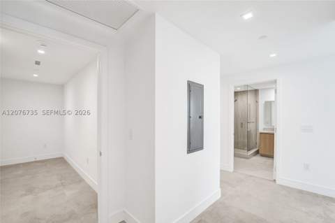 2411 Laguna Circle 2511, North Miami FL - photo 14 of 130