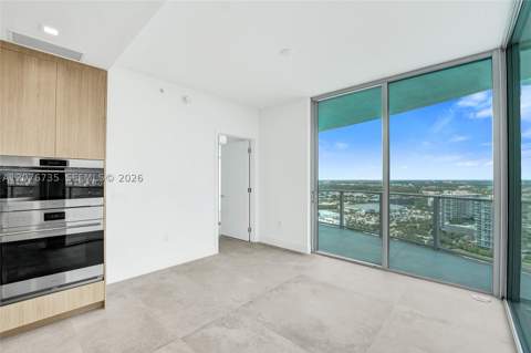 2411 Laguna Circle 2511, North Miami FL - photo 22 of 130