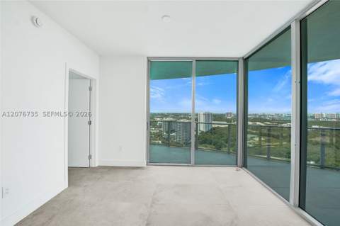 2411 Laguna Circle 2511, North Miami FL - photo 23 of 130