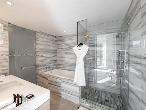 2201 Collins Ave 428, Miami Beach FL - photo 10 of 21