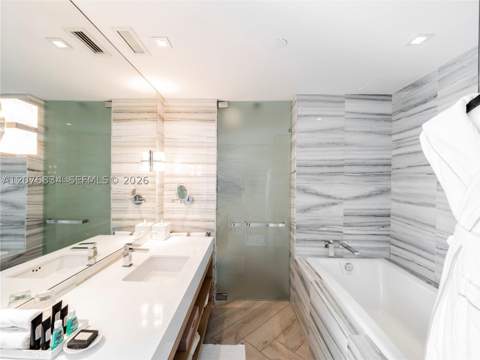 2201 Collins Ave 428, Miami Beach FL - photo 9 of 21
