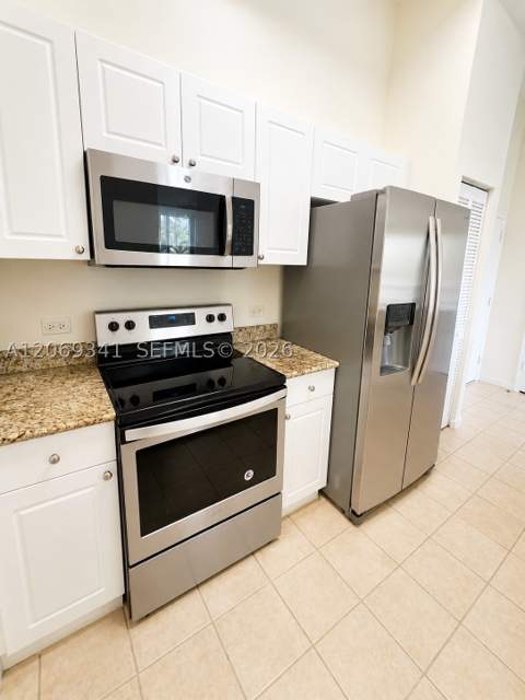19501 W Country Club Dr 210, Aventura FL - photo 8 of 14