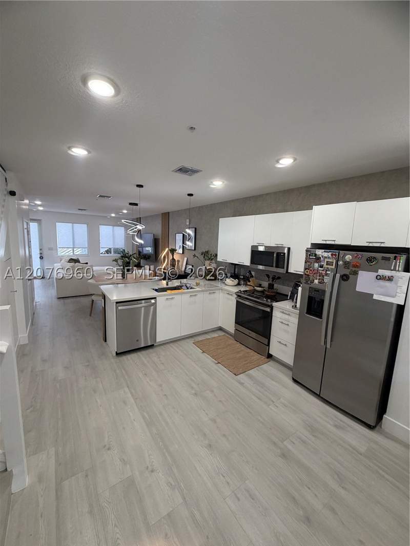 3 bedroom SingleFamilyResidence at 10300 NW 66th St, Landmark At Doral, Doral — photo 4